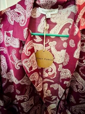 NWT Honey Punch Maroon Paisley Button-Down Top size M